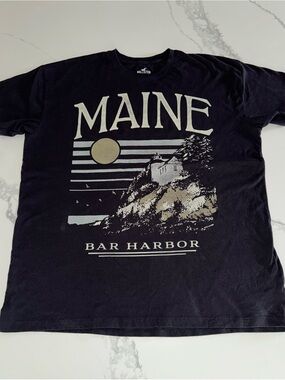 Women’s Hollister Maine Bar Harbor Graphic Tee T-Shirt